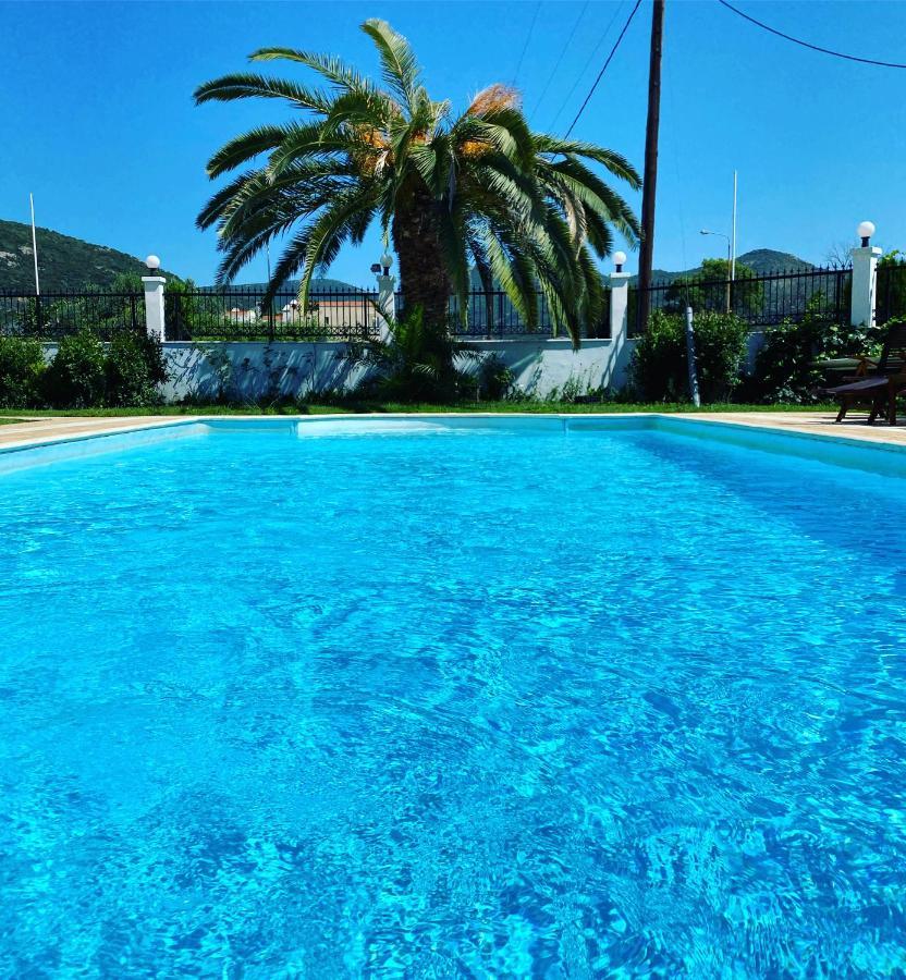 Kavala Beach Hotel Apartments Nea Iraklitsa Екстер'єр фото